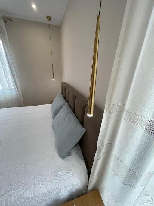 Melody Apartment In Корча Экстерьер фото