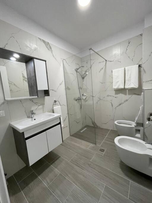 Melody Apartment In Корча Экстерьер фото