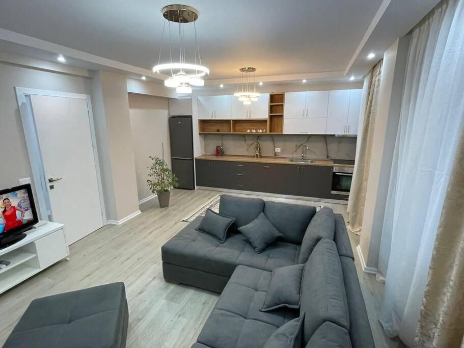 Melody Apartment In Корча Экстерьер фото